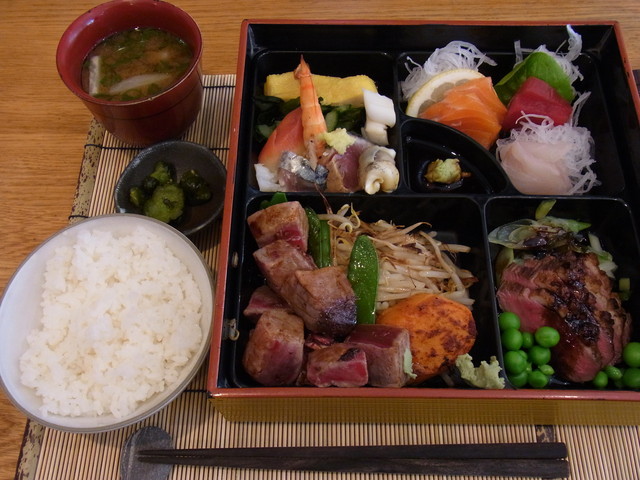 お昼のお弁当 お昼のお弁当