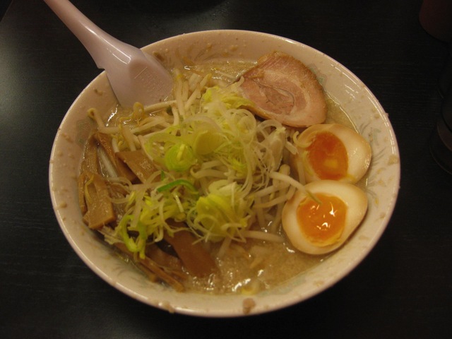 味玉らーめん(しょうゆ) 味玉らーめん(しょうゆ)