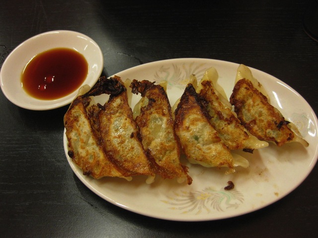 餃子(4€) 餃子(4€)
